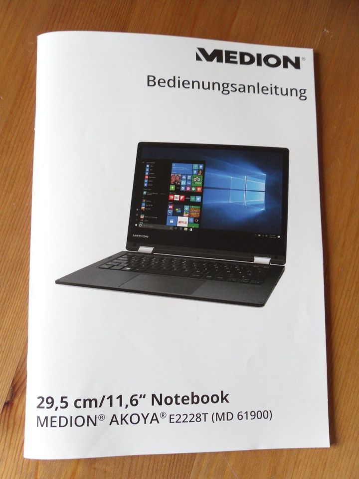 Medion Notebook Convertible Akoya (MD 61900) 11,6 Zoll, neuwertig in Kiel