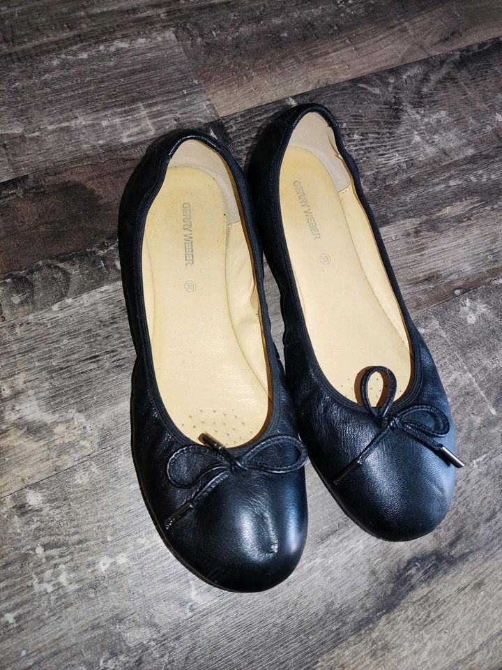 Gerry Weber Ballerina Leder schwarz 39 in Sulzbach-Rosenberg