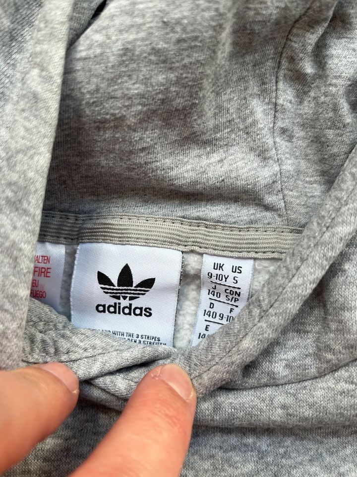 Adidas Originals Hoodie Kapuzen Pullover Grau Gr. 140 in Hamburg