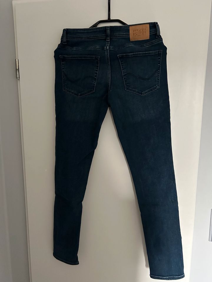 Jungen Jeans Jack & Jones Gr 170 verstellbar in Burgdorf