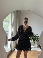 Zara Kleid mit Blumendruck und Puffärmeln Köln - Lindenthal Vorschau