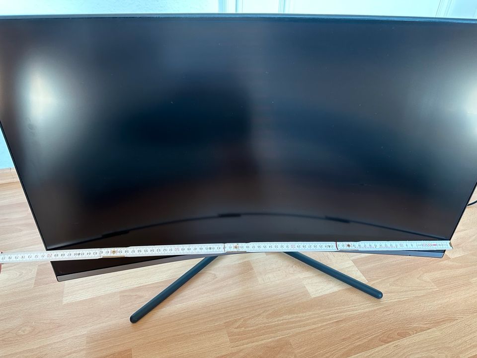 Samsung UHD Curved Monitor 32 Zoll 4K in Wadersloh
