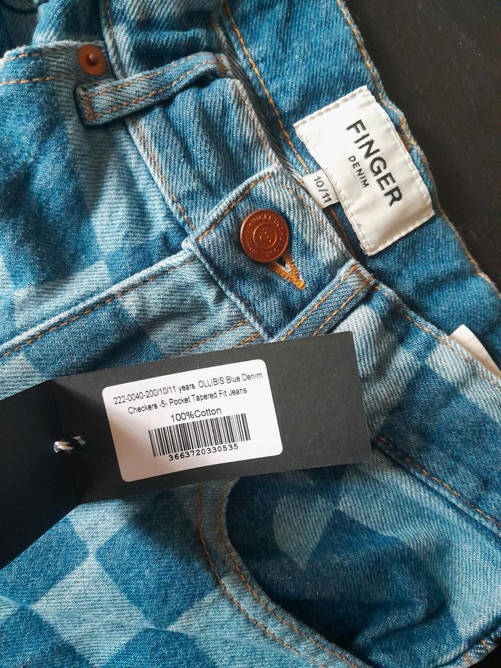 FINGER IN THE NOSE Jeans checkers 140 NEU in Radolfzell am Bodensee