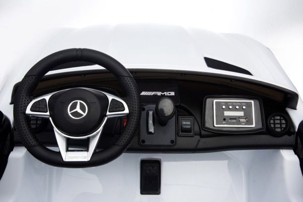 Kinderfahrzeug - Elektro Auto "Mercedes SL63 AMG" - Lizenziert - in Hamburg