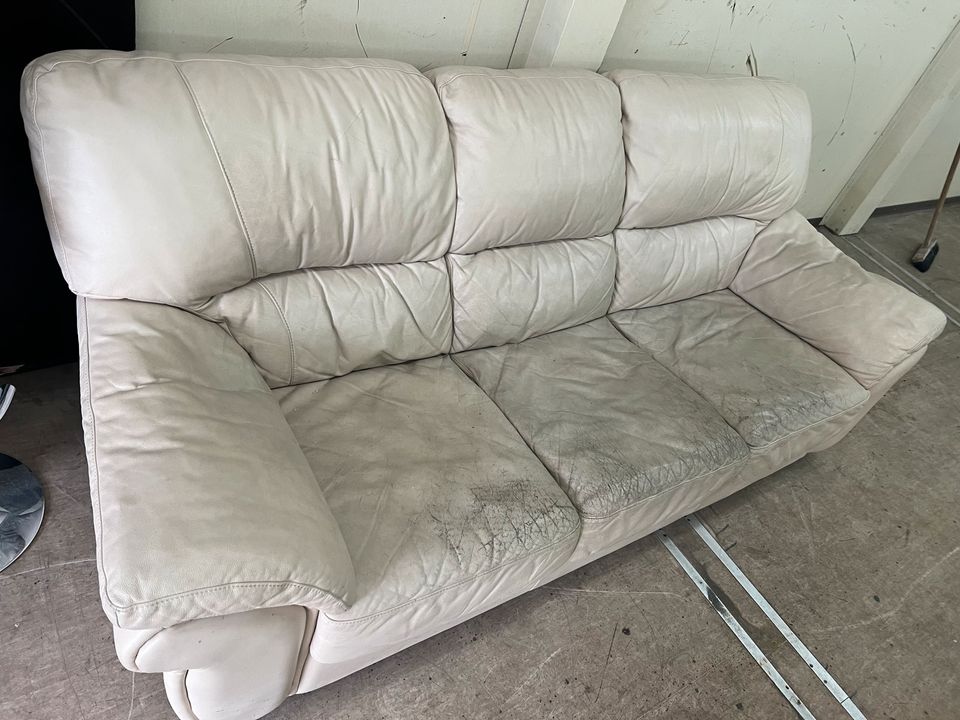 Couch Sofa Leder beige in Leverkusen