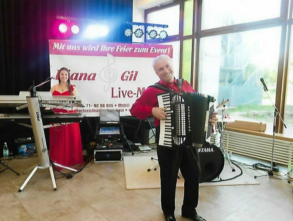 Livemusik , DJ für Ihre Feier, Party Band in Uslar