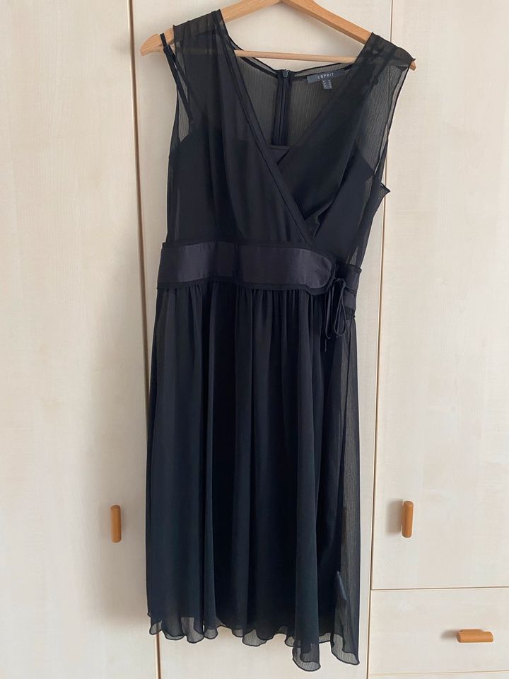 Esprit Cocktailkleid Festliches Kleid Gr. 36 in Düsseldorf