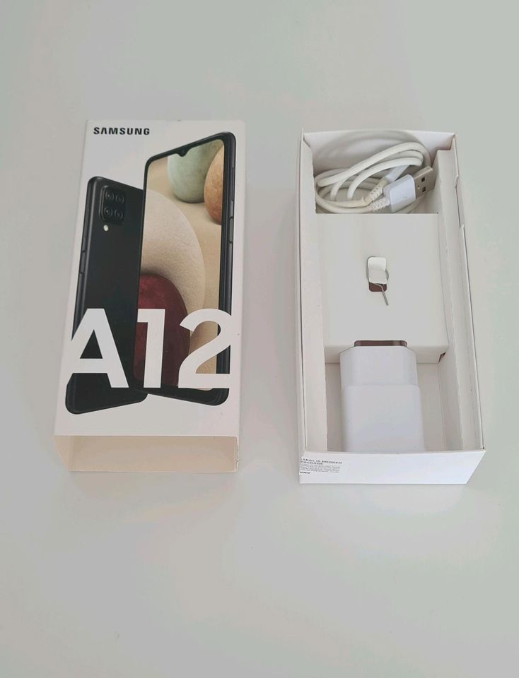 Samsung galaxy A12 , 64 GB in Stuttgart