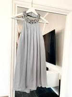 H&M Kleid Neckholder Abendkleid Cocktailkleid Seide Satin 34 XS Hessen - Burghaun Vorschau