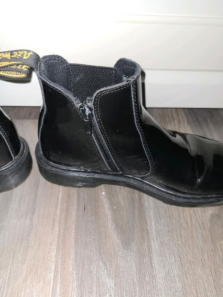 Dr.Martens Chelseaboots Lack Gr. 36 Schuhe in Bielefeld