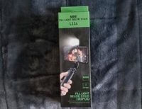 Selfie stick mit LED Fill Light LED Nordrhein-Westfalen - Euskirchen Vorschau