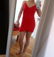 H&M, auffälliges Sommer Mini Kleid, kurz, sexy, rot, 38 Bayern - Landshut Vorschau