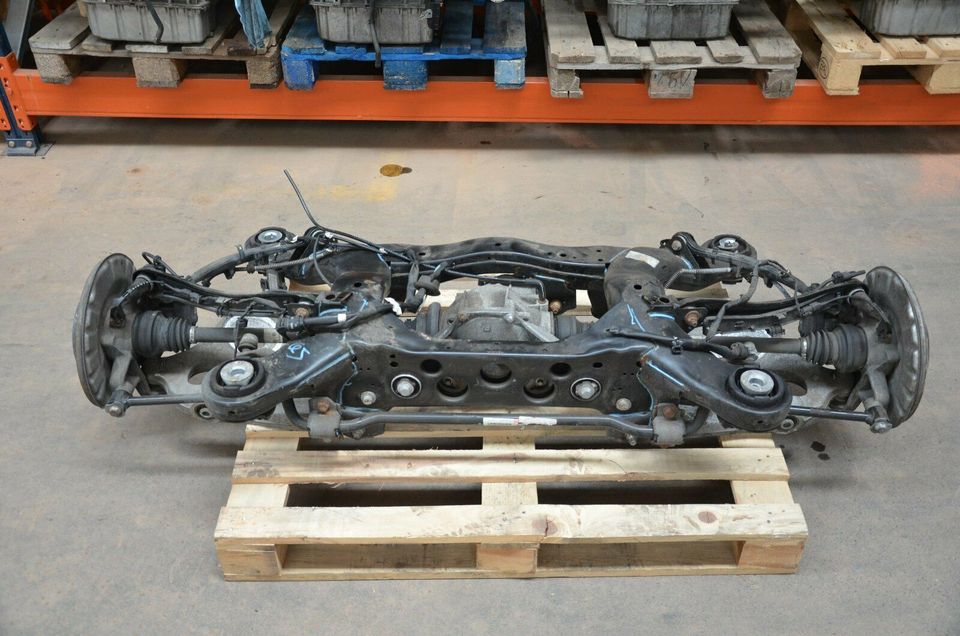 Mercedes ML GLE W166 Hinterachse Achse Differential Antriebswelle in Köln