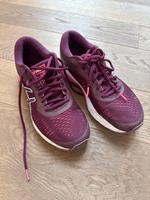 Laufschuhe ASICS Größe 40 Kr. München - Großhesselohe Vorschau