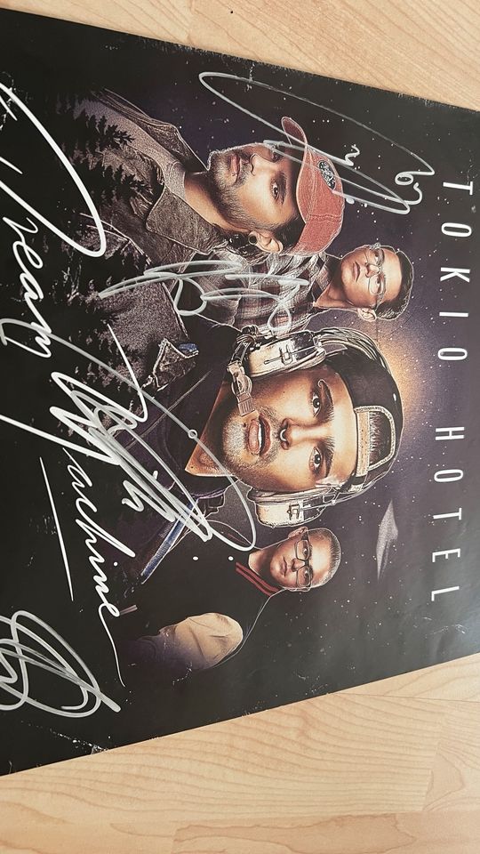 Tokio Hotel Original unterschriebenes Konzertposter in Hamburg