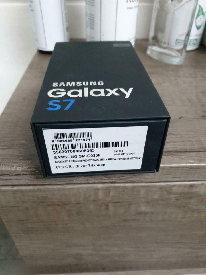 Original Verpackung Samsung S7 ohne Handy in Rövershagen