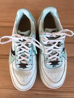 Nike – Air Force 1 Sneaker Barely-Grün Niedersachsen - Esens Vorschau