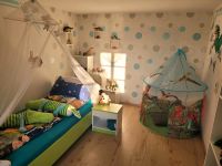 Kinderbett, Nachttisch,  Schreibtisch zu verkaufen Sachsen - Groitzsch Vorschau