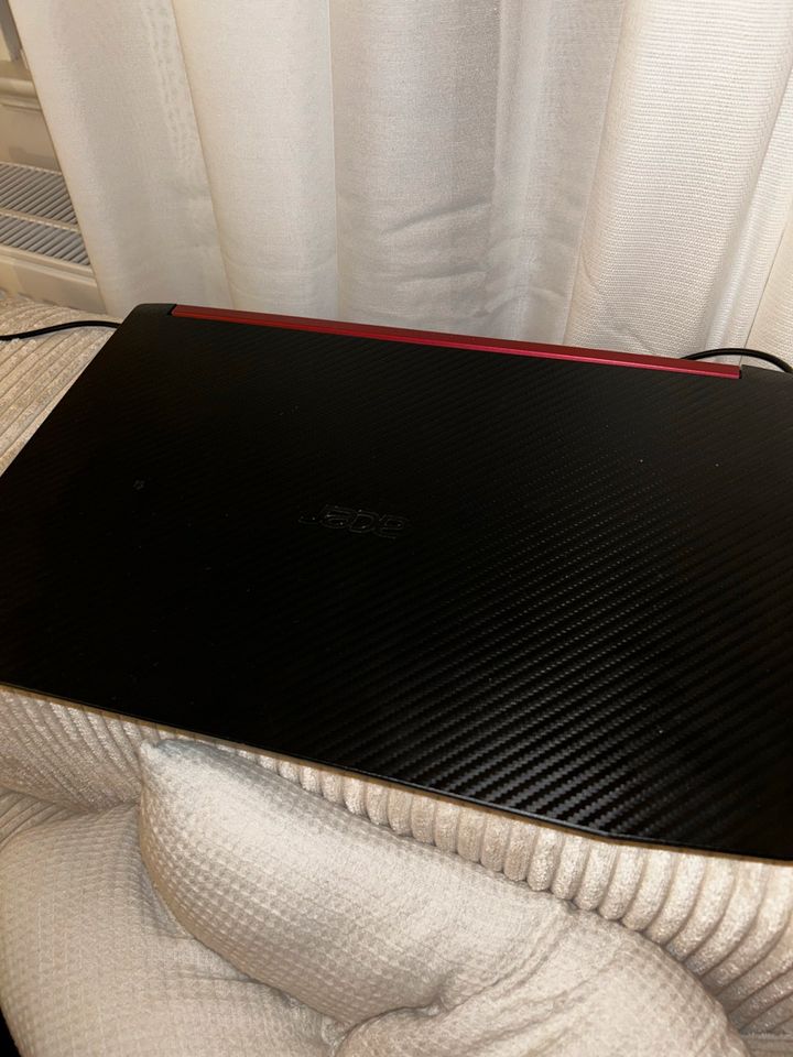 Acer Nitro 5 Gaming Laptop + Zubehör in Chemnitz