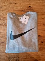 Nike Pullover Herren Größe M, neu Nordrhein-Westfalen - Burbach Vorschau