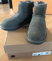 Ugg Boots Mini in grau Niedersachsen - Bad Essen Vorschau