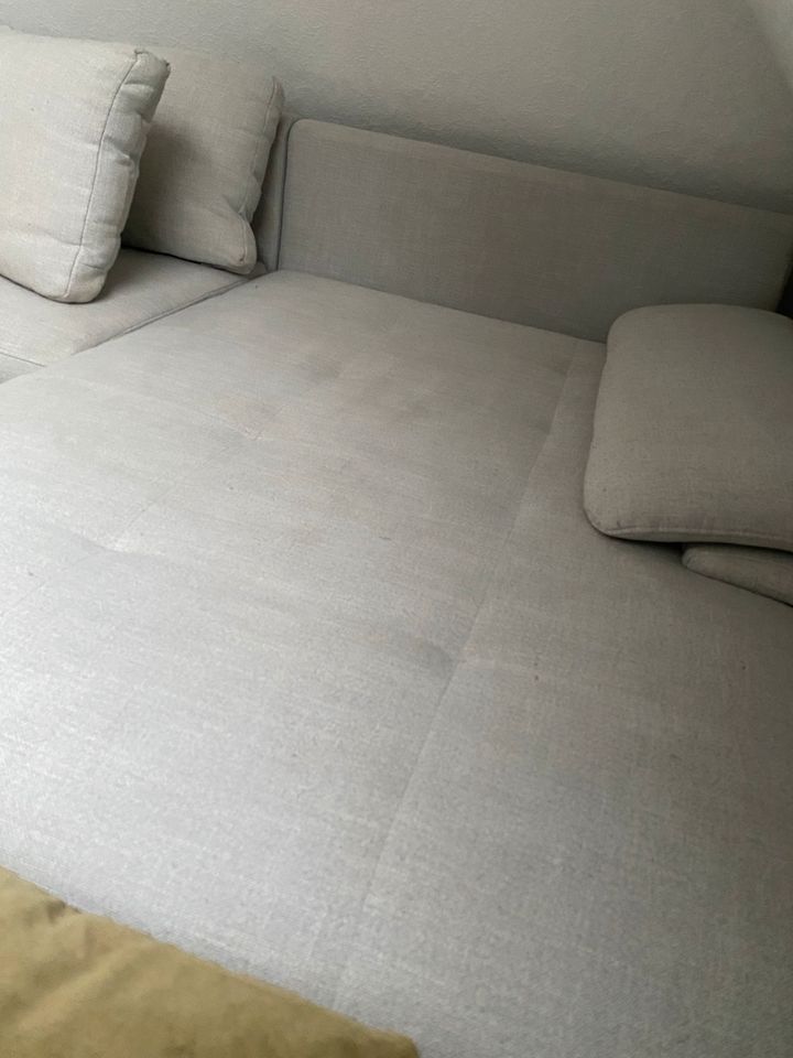 Couch/ Schlafsofa mit Stauraummöglichkeit in Saarbrücken