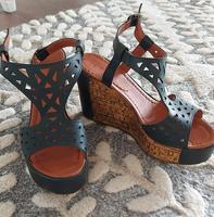 Sandalen Plateau Gr.39 echtes Leder Niedersachsen - Cloppenburg Vorschau