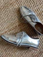 Halbschuhe/ Schnürschuhe Silber von Kiomi in Größe 40 Niedersachsen - Aurich Vorschau