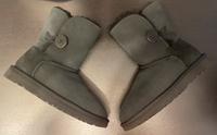 *UNGETRAGEN*: Ugg Bailey Button II, Größe 37, schwarz (NP 230 €) Düsseldorf - Eller Vorschau