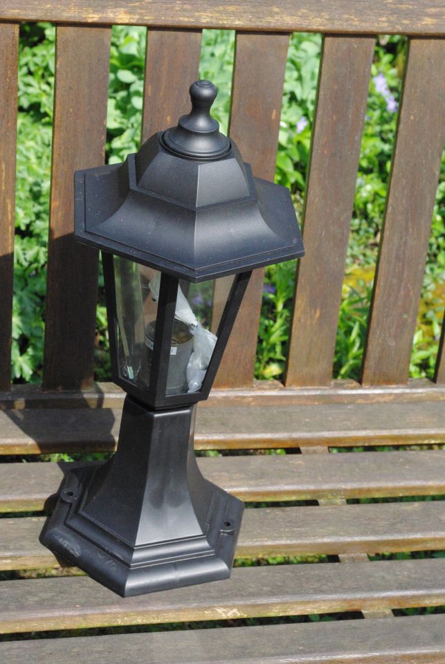 kleine Gartenlampe, 40 cm hoch, E27 in Hessisch Oldendorf