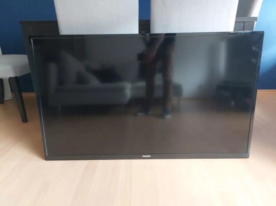 Telefunken 50 Zoll 4k UHD Smart TV Incl. Wandhalterung - Ohne Fuß in Düsseldorf