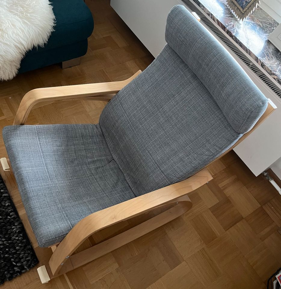Ikea Poäng Sessel Schaukelstuhl Hillared grau hellgrau in Melle