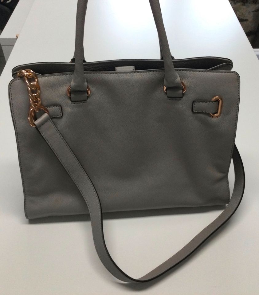 Michael Kors Lederhandtasche, top Zustand in Wölfersheim