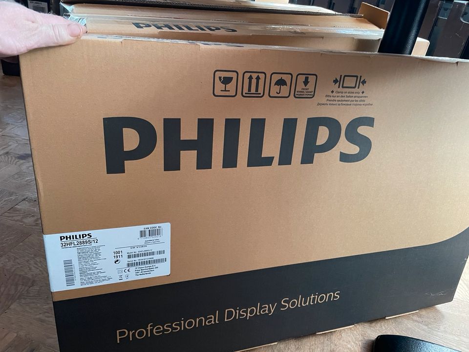 30x Philips 32 Zoll TV - 32HFL2889S/12 in Hamburg