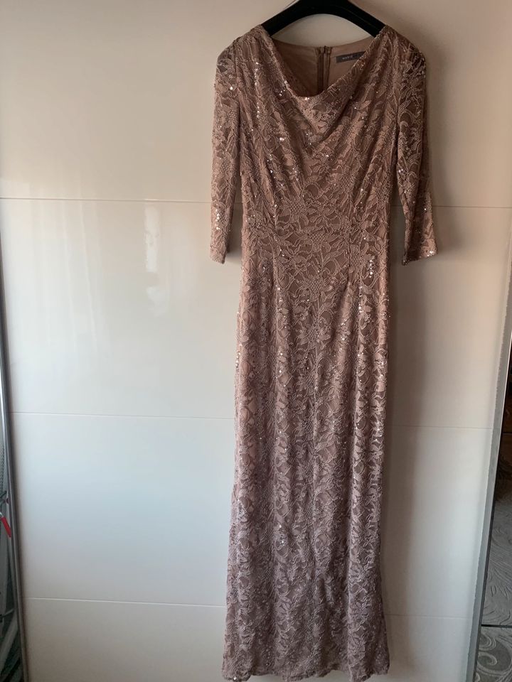 Neues Kleid von P&C in Rosengarten