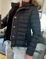 Superdry Jacke Steppjacke kurze Jacke schwarz Gr 36 / S Wandsbek - Hamburg Marienthal Vorschau