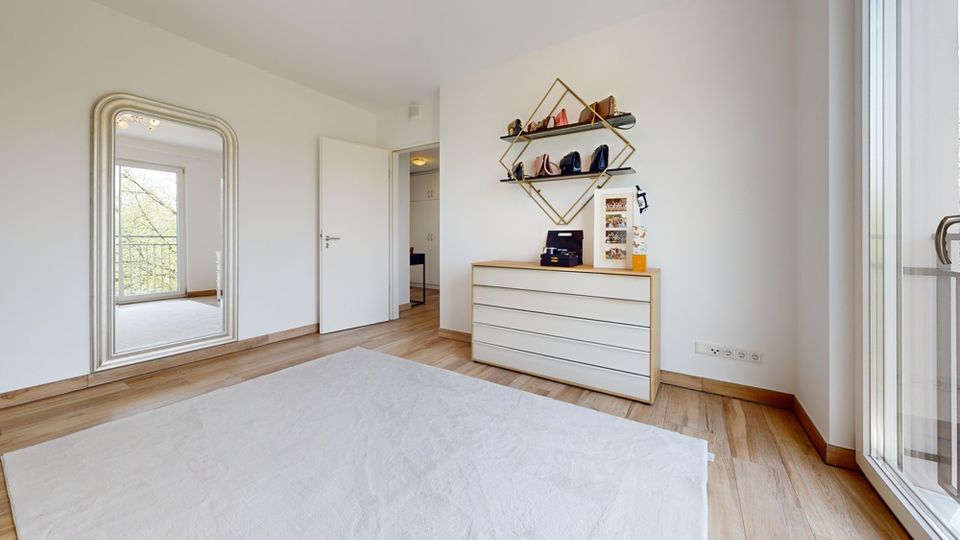 Ruhige Traumwohnung mit Luxusausstattung und idyllischem Südbalkon mit bester Verkehrsanbindung in München