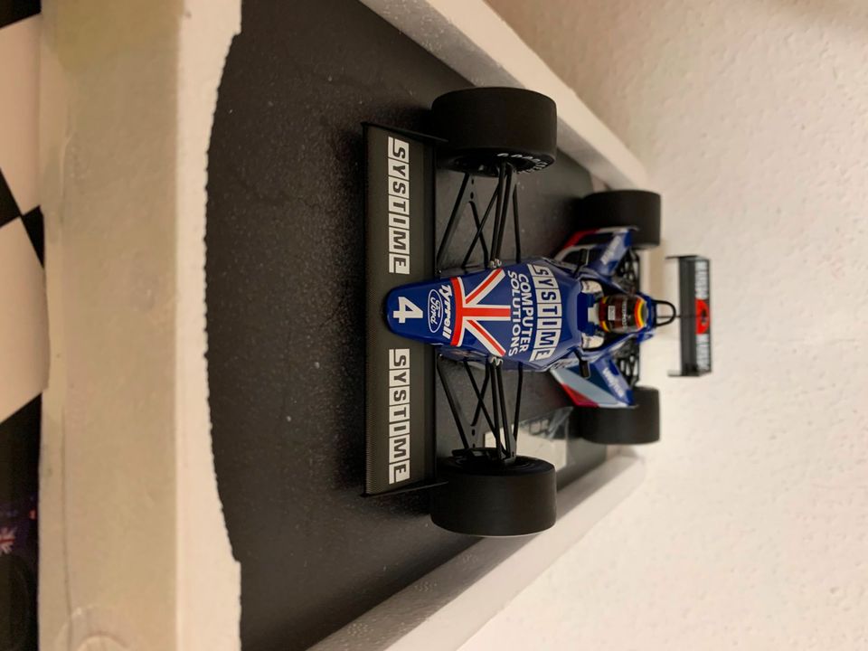 1:18 Minichamps Tyrrell Ford 012 Dutch GP 1984 S. Bellof in Schlangen