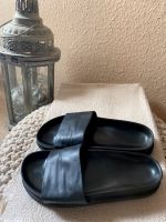 Pull&Bear Schlappen Sandalen Lederoptik schwarz Rheinland-Pfalz - Worms Vorschau