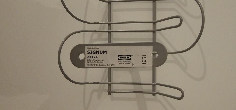Ikea Signum / Kabelhalterung für Schreibtisch in Berlin