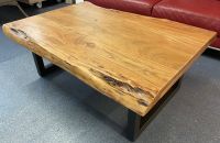 Couchtisch 120cm Unikat Wohnzimmertisch Massivholz Baumkante NEU Wuppertal - Oberbarmen Vorschau