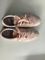 Rosa Nike-Schuhe Größe 40 Hessen - Gießen Vorschau
