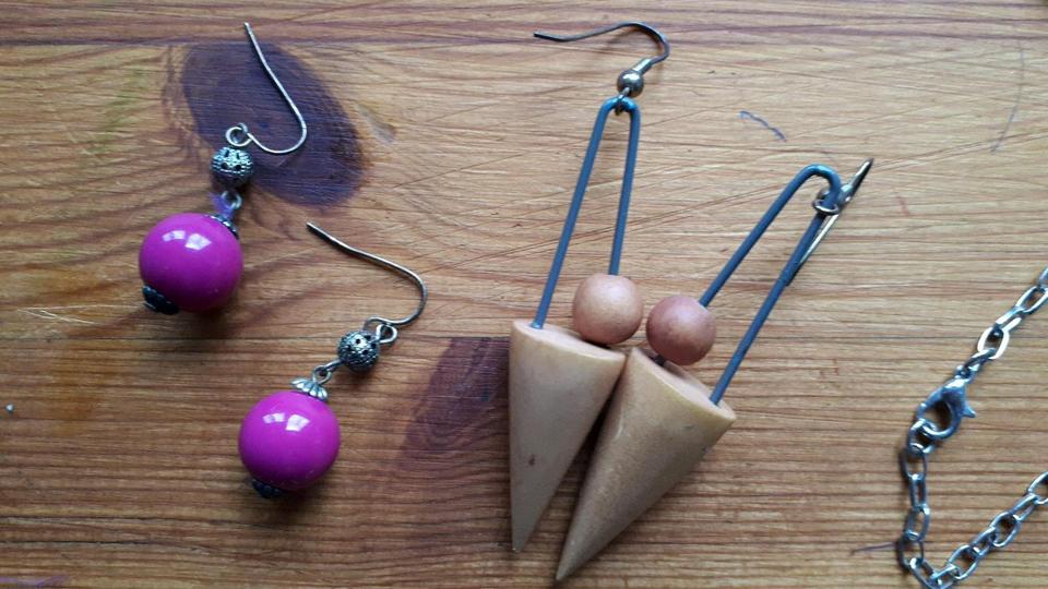 Modeschmuck Halskette Uhr Armband Ohrringe Holz Steine Leder in Leipzig