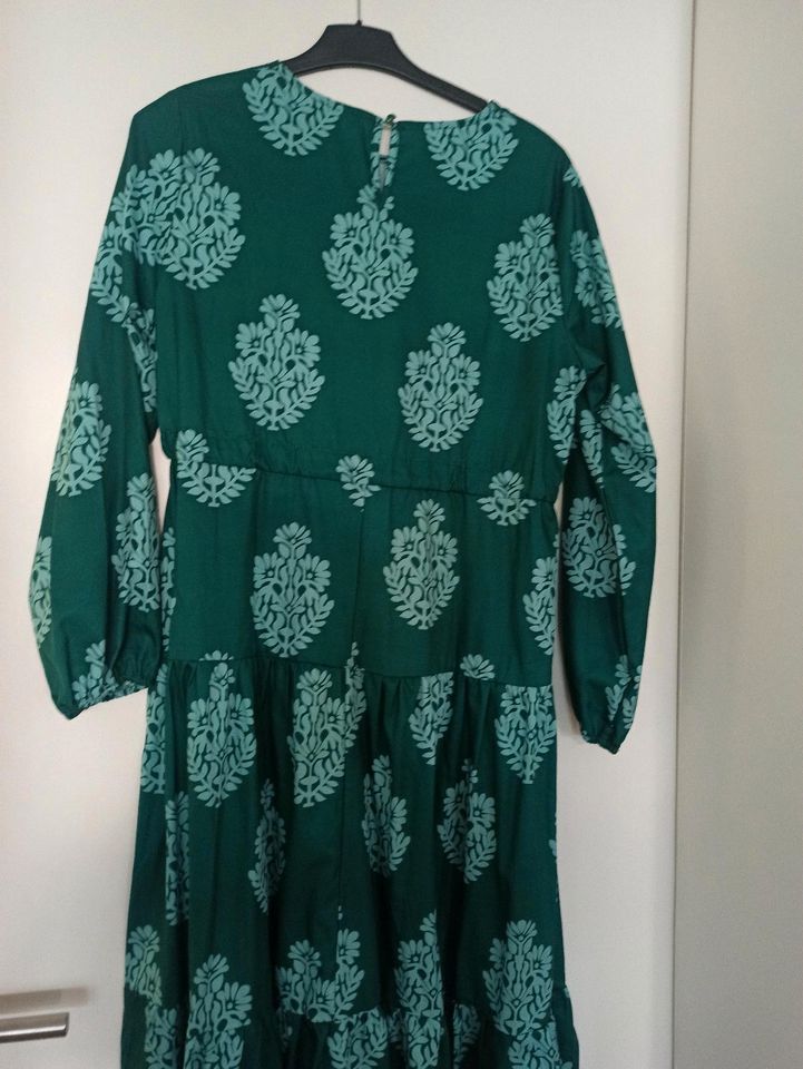 Grünes Retro Boho Kleid mint Muster 42 XL 44 Volants  langarm in Düsseldorf