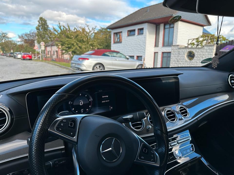 E 220 d 4MATIC AMG Line/WIDESCREEN/BURMESTER/360Grad Kamera in Berlin