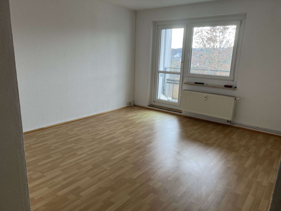 Schöne Eigentumswohnung mit Balkon und Einbauküche! in Chemnitz