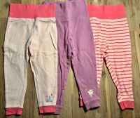 3 bequeme Hosen 86/92 Nordrhein-Westfalen - Moers Vorschau