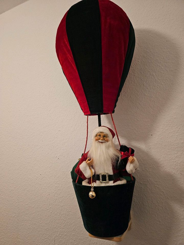 Weihnachtsmann deko zum aufhängen in Viöl