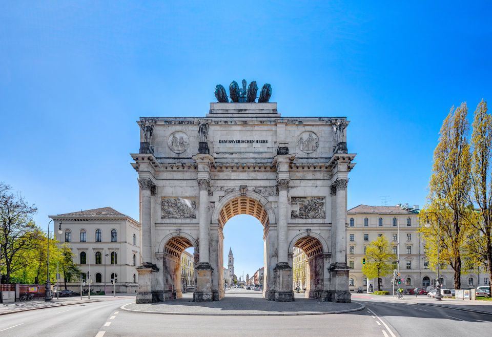 Maxvorstadt: Großzügiges 1-Zimmer Apartment mit West-Loggia in München