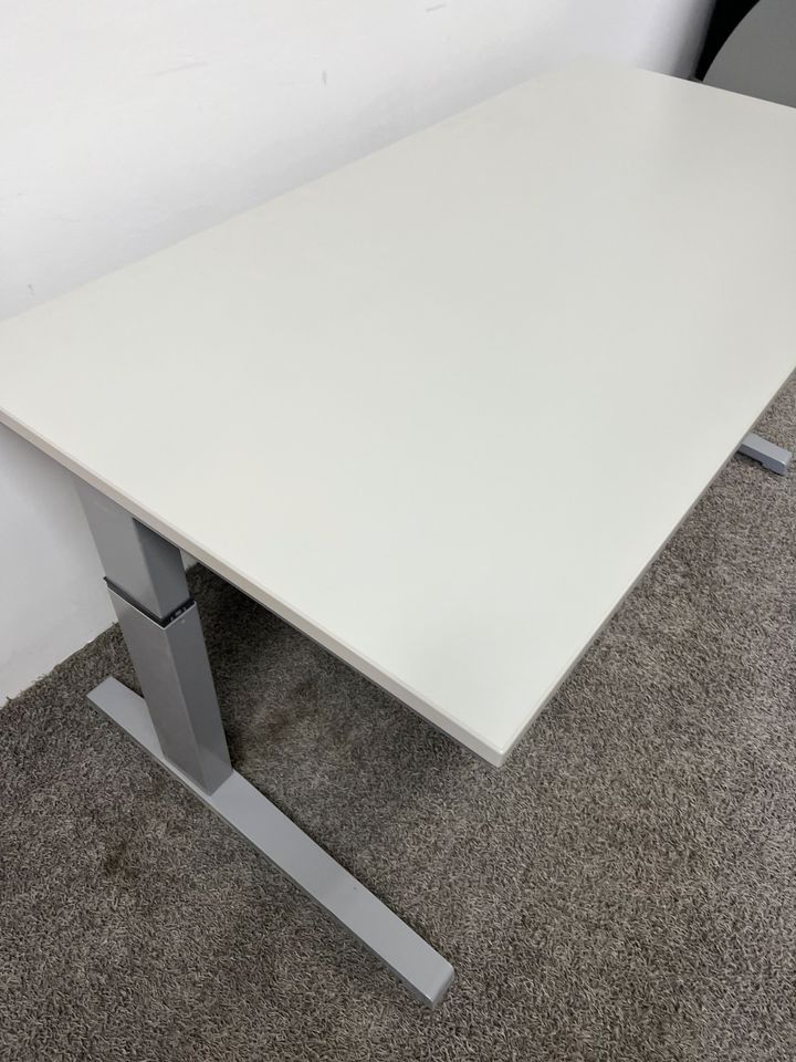Steelcase Activa Schreibtisch Bürotisch Arbeitstisch Tisch in Neuss